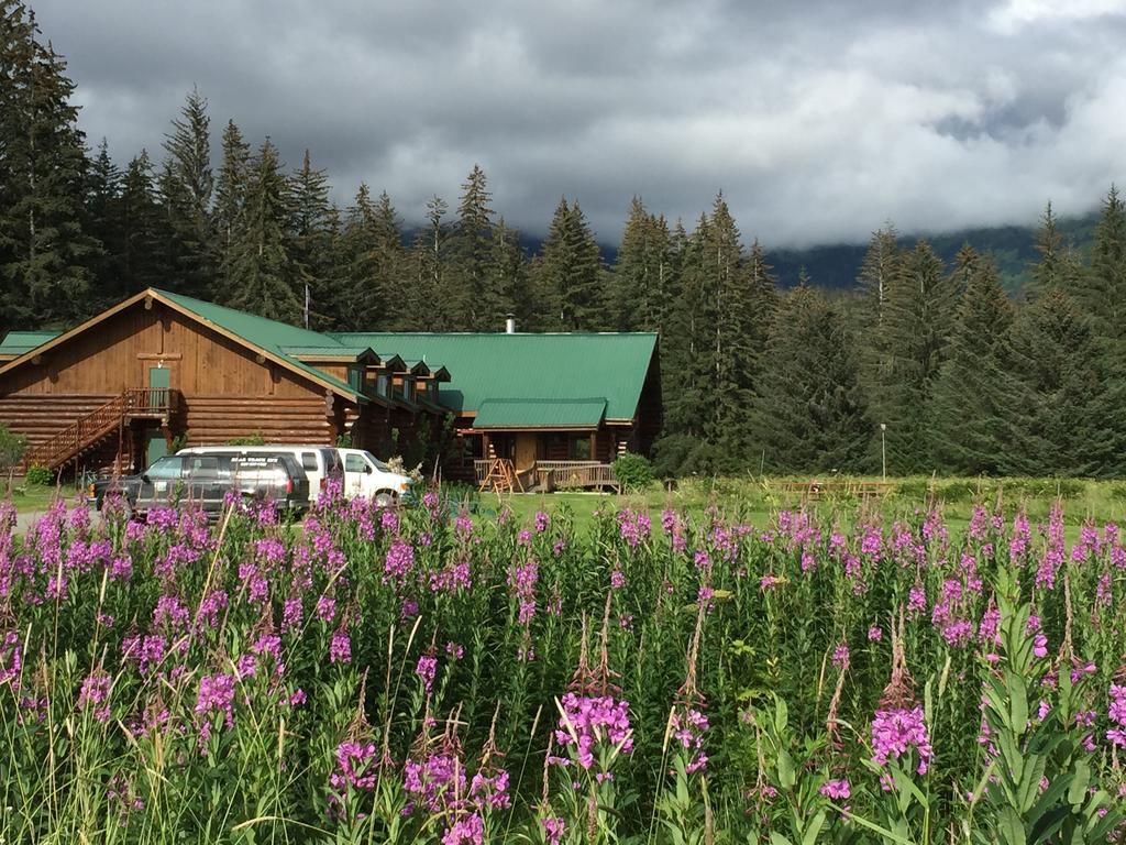 Bear Track Inn 古斯塔夫 外观 照片